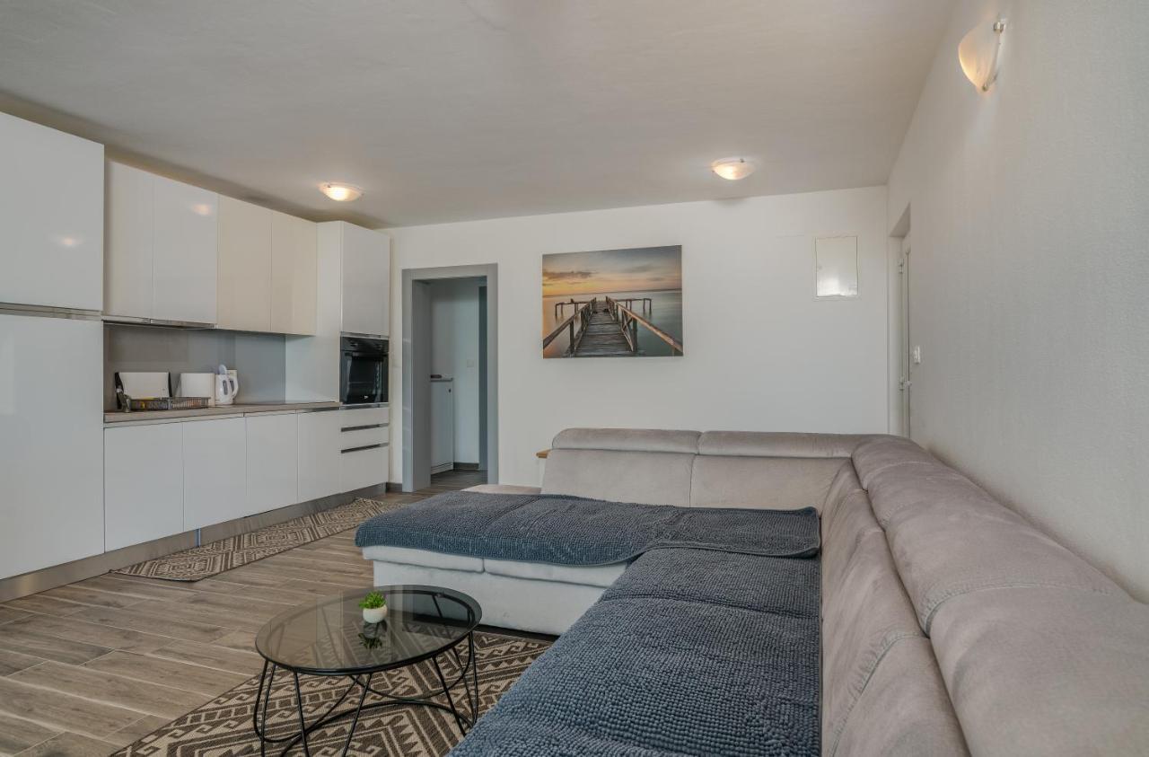 Apartment Diva Sveti Vid-Miholjice Zewnętrze zdjęcie